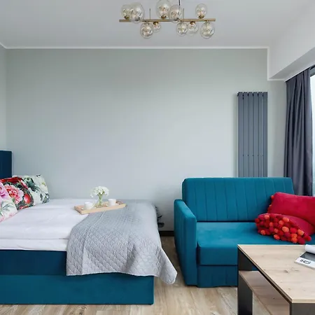 Stylish Air-conditioned On The 25th Floor In By Renters קטוביץ