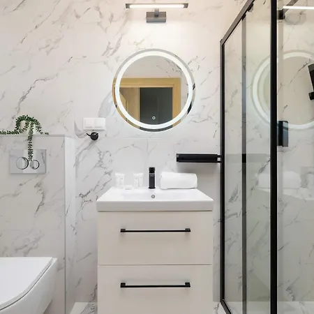 Stylish Air-conditioned On The 25th Floor In By Renters Апартаменты Катовице