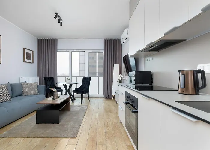 Апартаменты Stylish Air-conditioned On The 25th Floor In By Renters