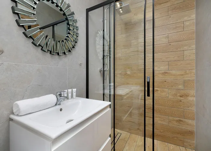 Апартаменты Stylish Air-conditioned On The 25th Floor In By Renters *